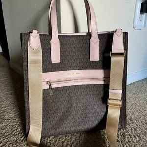 Michael Kors Kenly Large Logo Tote Bag